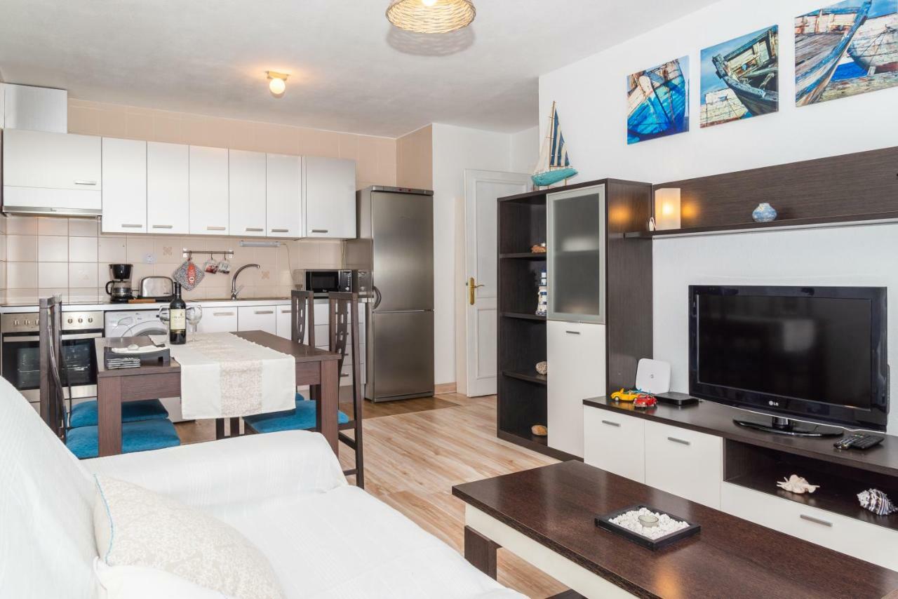 Marina House Corralejo Center Apartment Ngoại thất bức ảnh